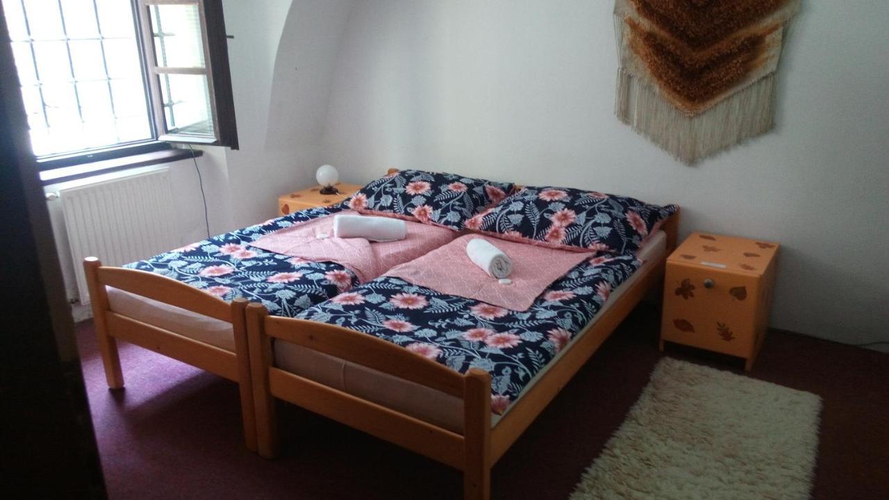 Penzion U Tkadlen Jindřichŭv Hradec Exterior foto